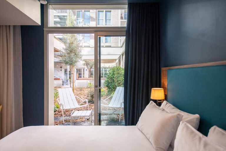 Photo d'une chambre double supérieure à l'Hôtel de la Cité à Nantes.