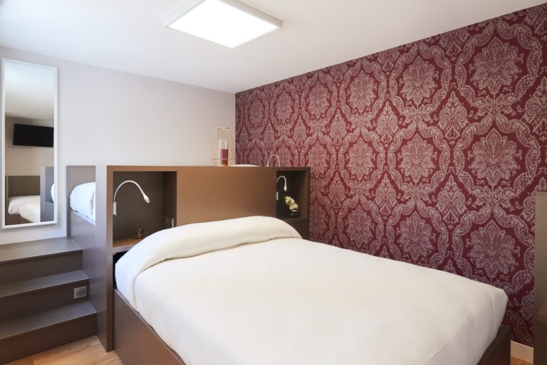 Photo d'un Studio Familial à l'Hôtel Petit Duquesne à Nantes.